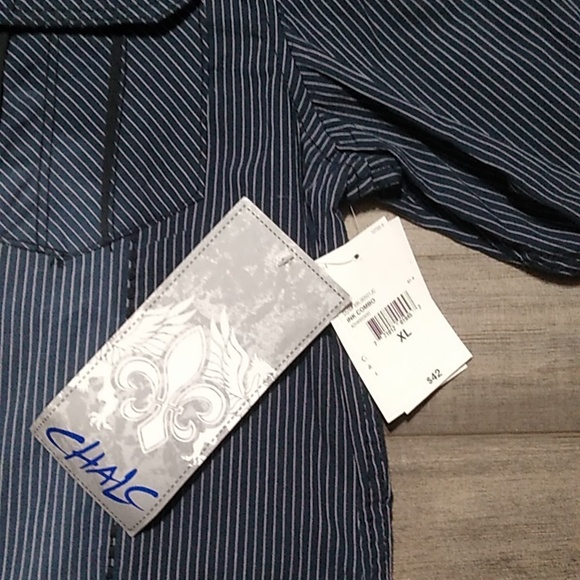 Chalc Men's Long Sleeve button up shirt with roll and button sleeve size XL NWT - Picture 5 of 12